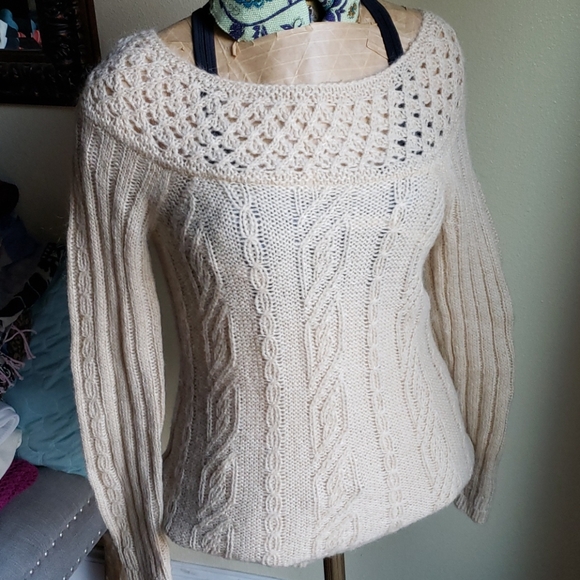 Crochet boat neck sweater - Picture 1 of 3